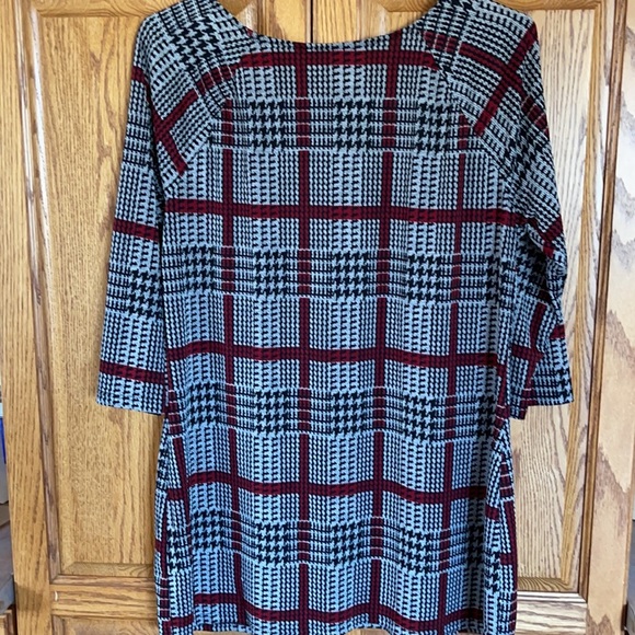 Suzy Shier ladies adorable long top🔥🔥 - Picture 2 of 2